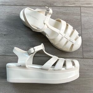 JEFFREY CAMPBELL Candied Cream Shiny Platform Fisherman Jelly Sandals Size 10